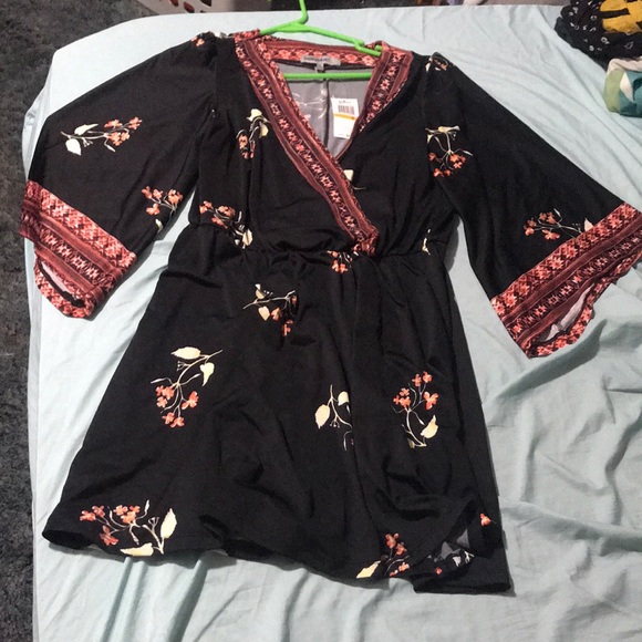 Dress - Picture 1 of 6